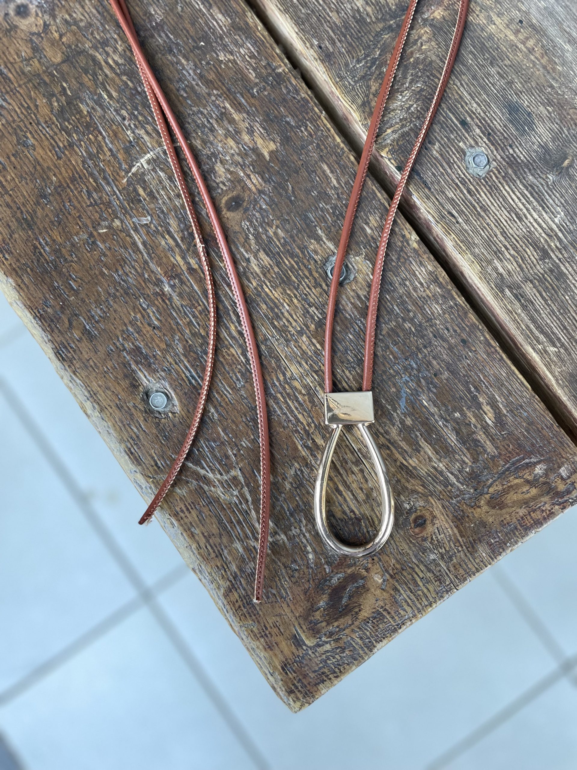 کمربند گره ای چرم سگک اشکی