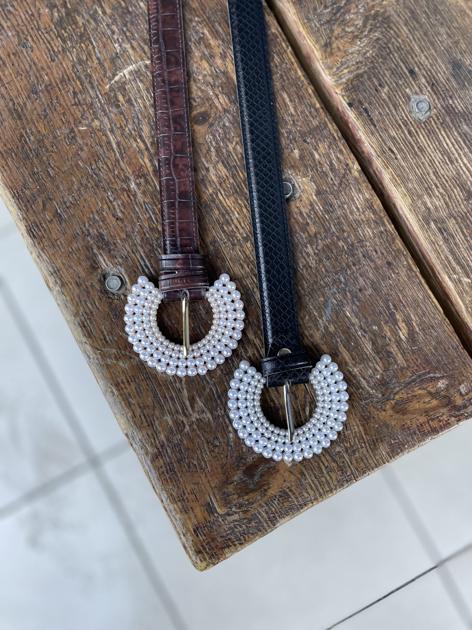 کمربند سگک مرواریدی